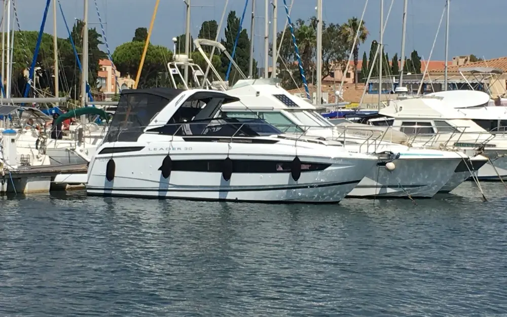slider 0 Jeanneau Leader 30