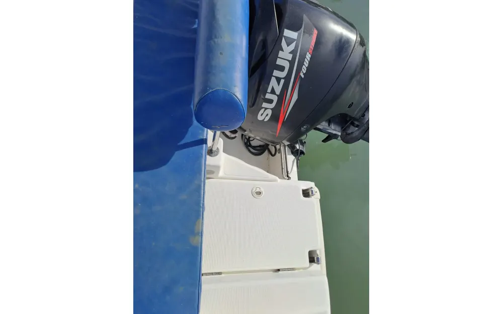 slider 13 Beneteau Antares 620 Fishing