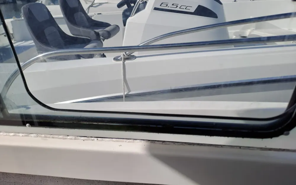 slider 17 Beneteau Antares 620 Fishing