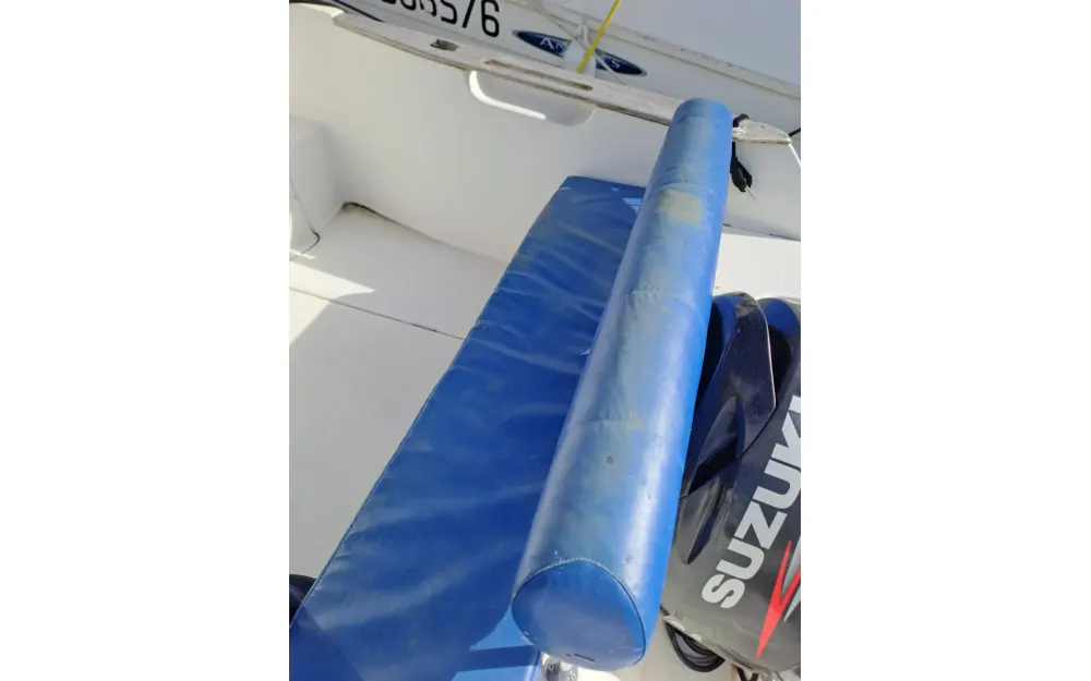 slider 19 Beneteau Antares 620 Fishing