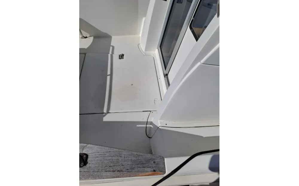 slider 31 Beneteau Antares 620 Fishing