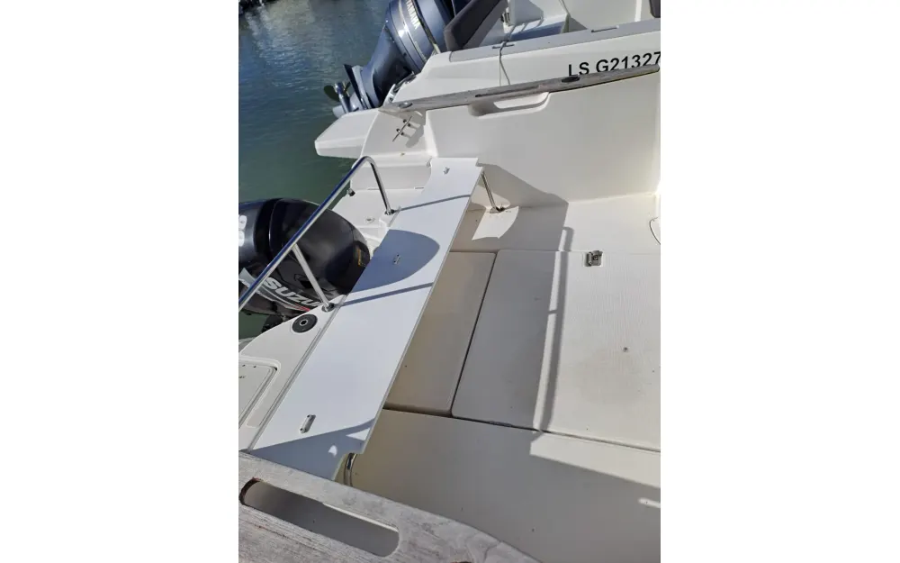 slider 32 Beneteau Antares 620 Fishing