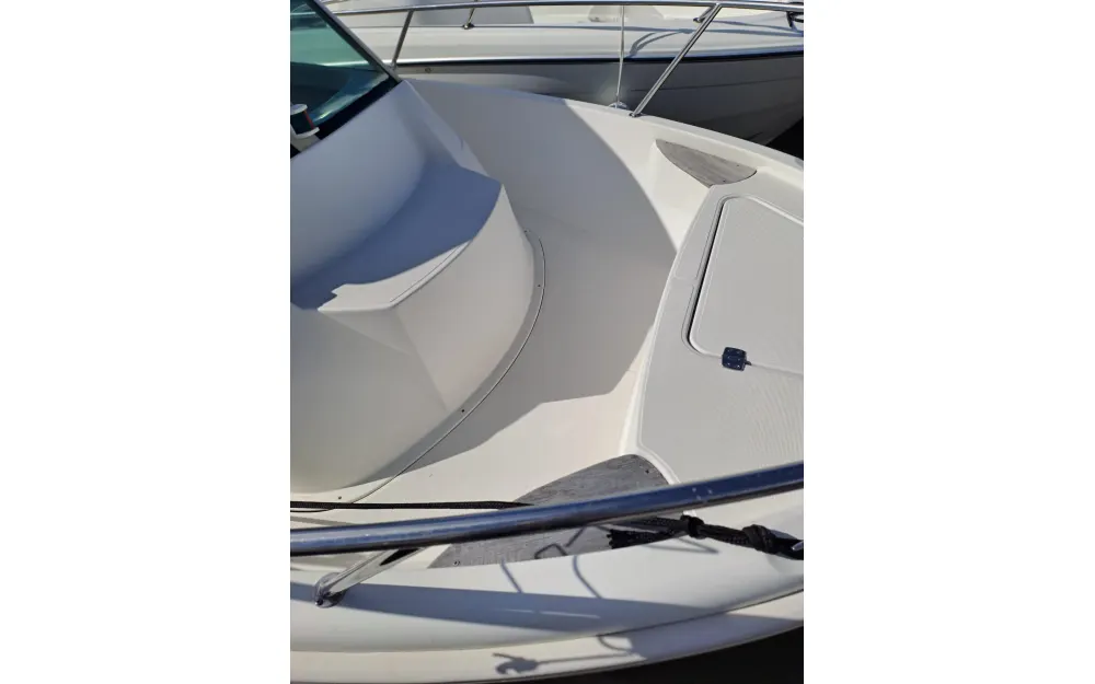slider 37 Beneteau Antares 620 Fishing