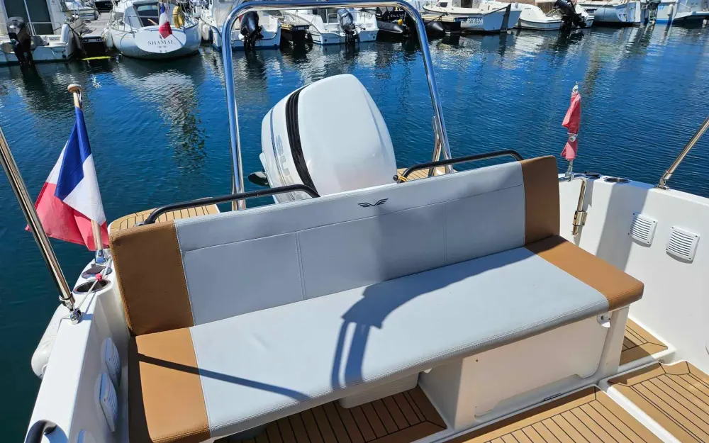 slider 6 Beneteau Flyer 8 SUNdeck