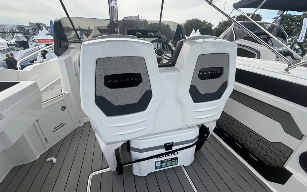 slider 5 Karnic R8-HT