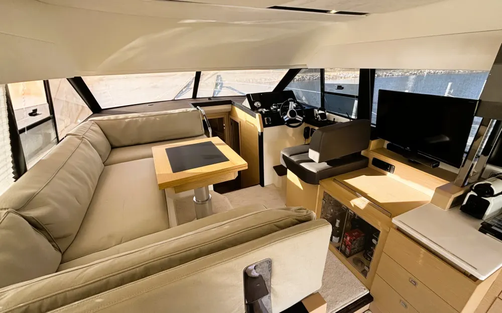 slider 13 Jeanneau Prestige 420 Fly