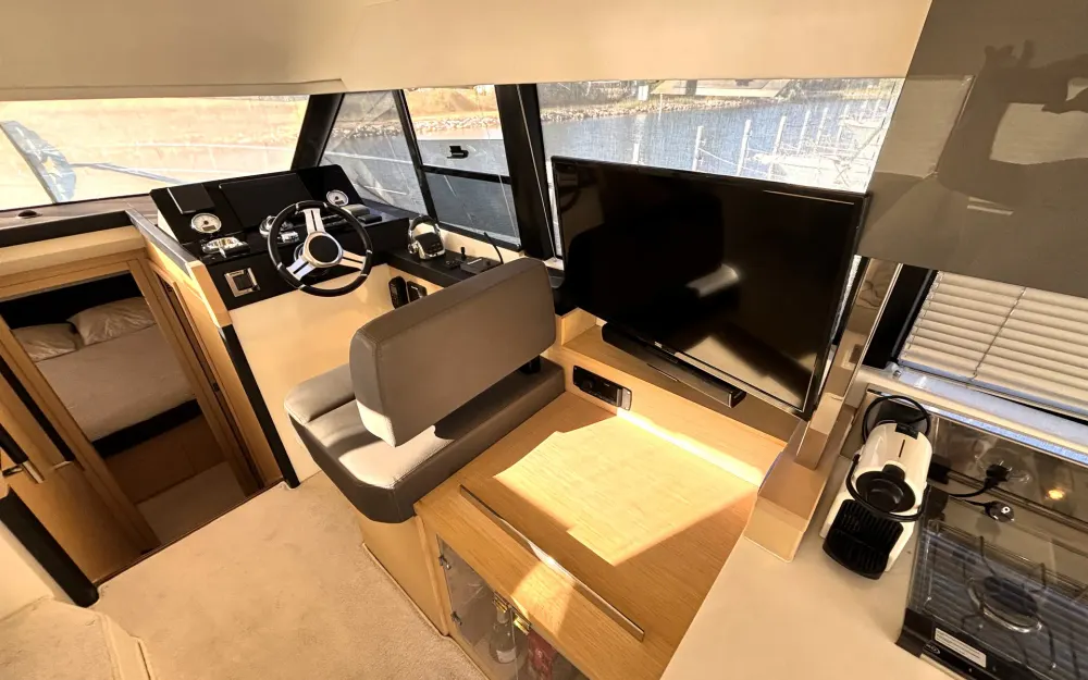 slider 14 Jeanneau Prestige 420 Fly