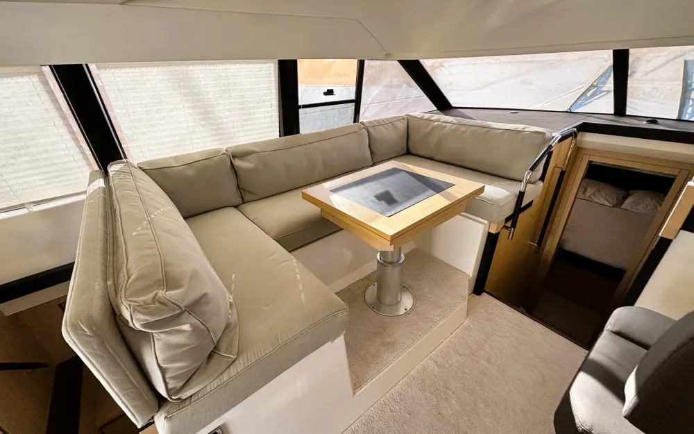 slider 17 Jeanneau Prestige 420 Fly