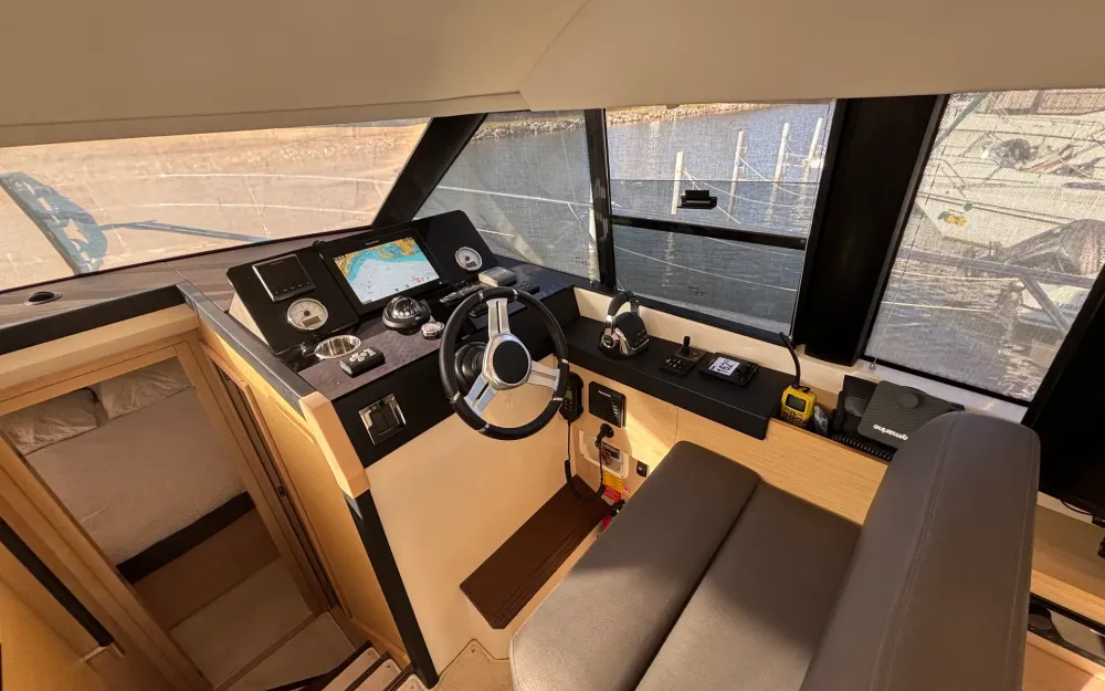 slider 20 Jeanneau Prestige 420 Fly