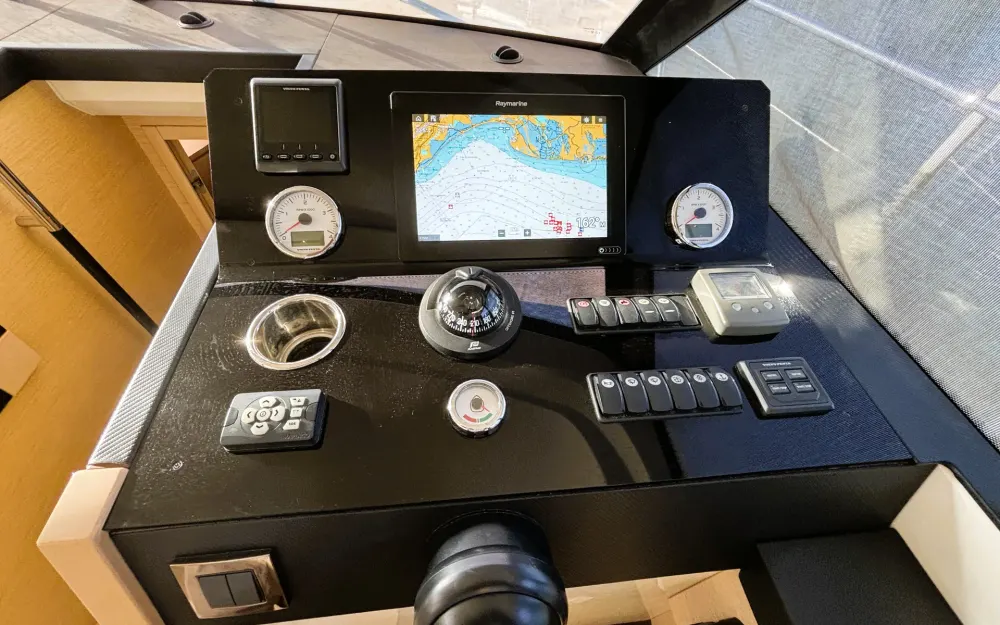 slider 22 Jeanneau Prestige 420 Fly