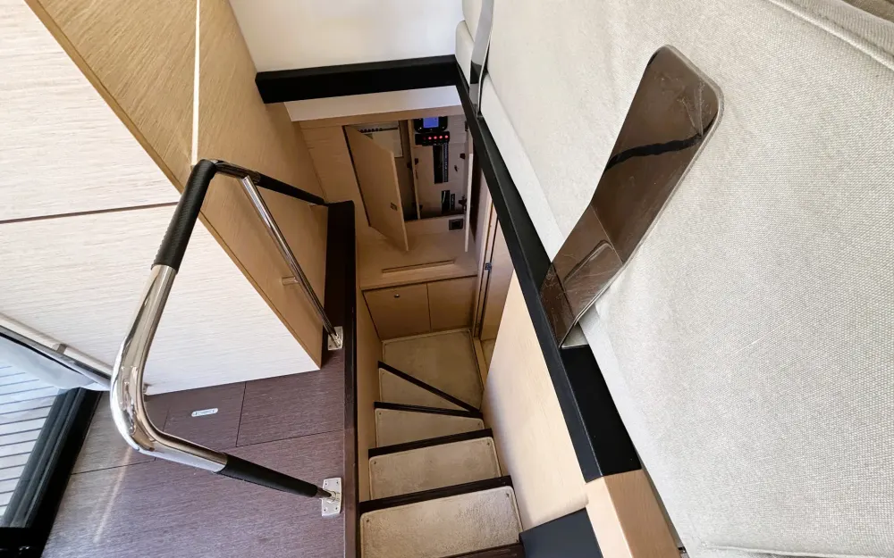 slider 28 Jeanneau Prestige 420 Fly