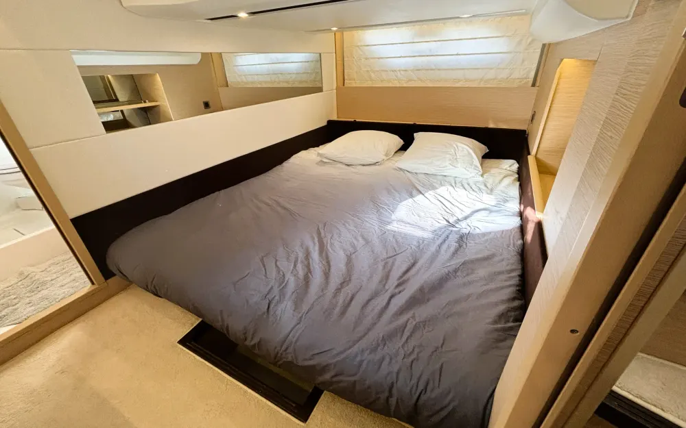 slider 29 Jeanneau Prestige 420 Fly