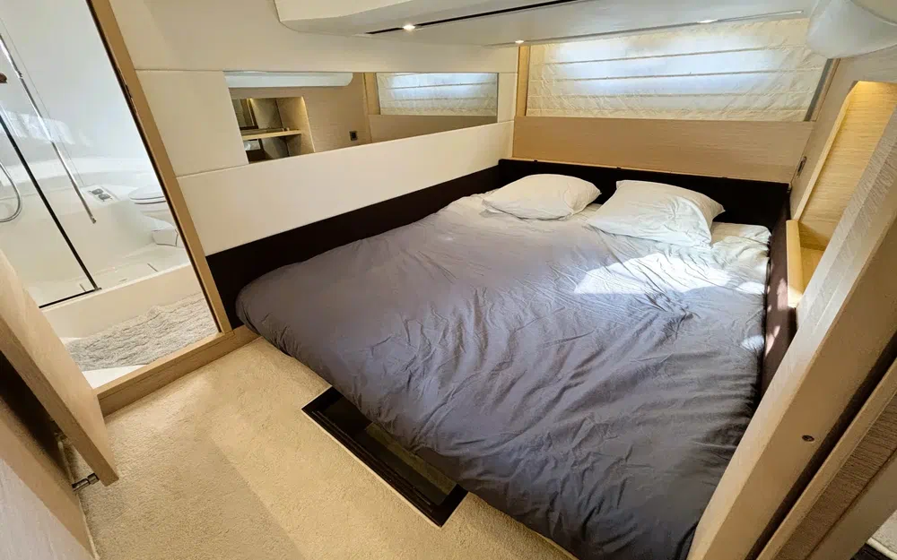 slider 30 Prestige Yachts 420 Fly