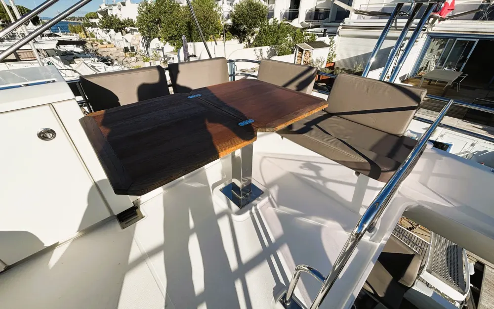 slider 39 Jeanneau Prestige 420 Fly