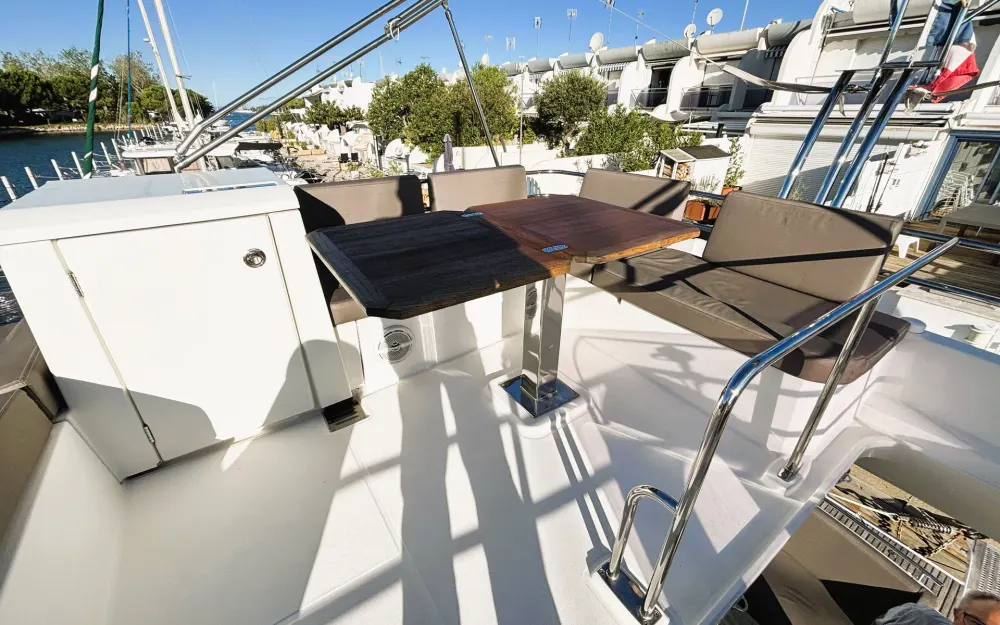 slider 40 Jeanneau Prestige 420 Fly