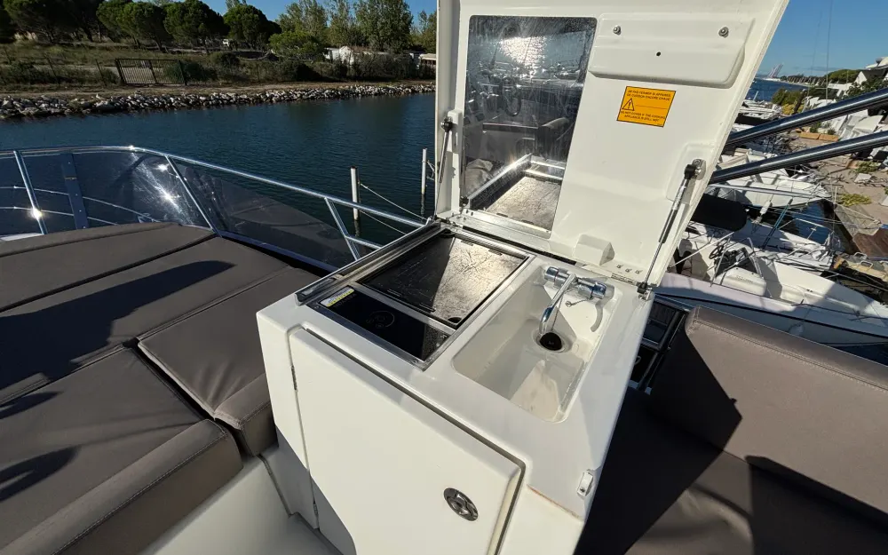 slider 43 Jeanneau Prestige 420 Fly