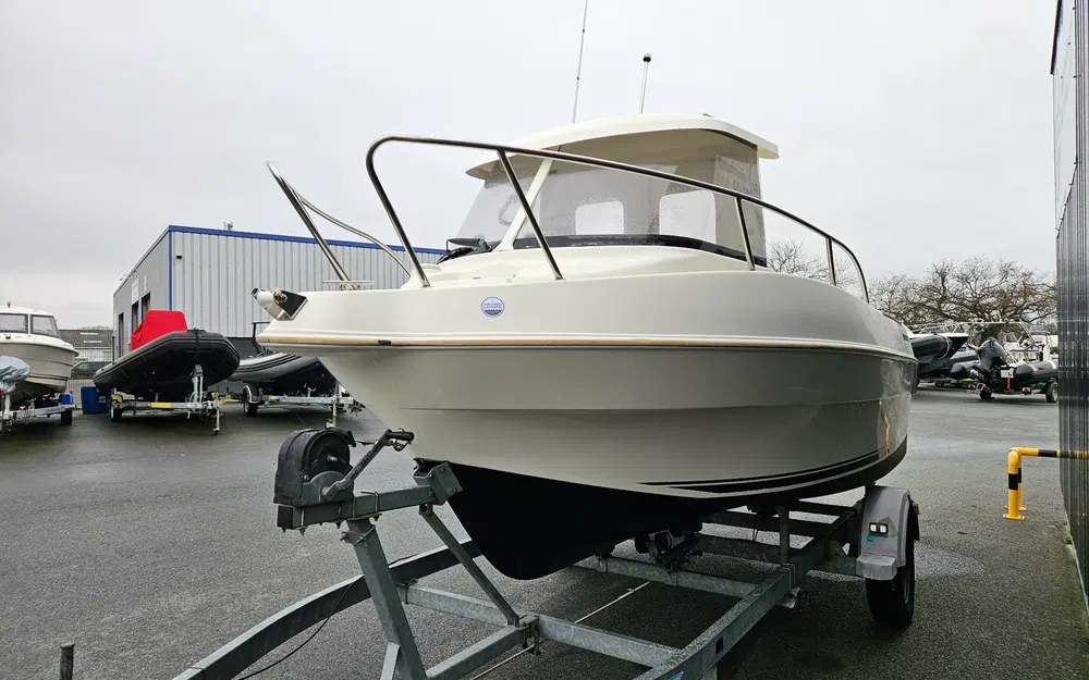 slider 16 Quicksilver 500 Pilothouse