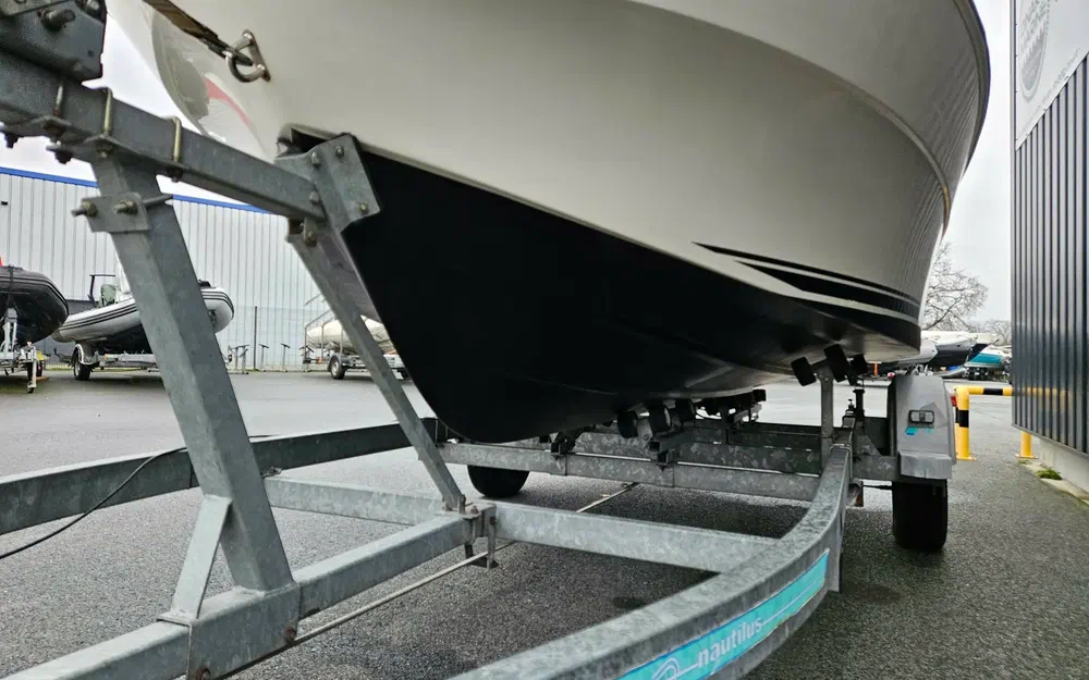 slider 17 Quicksilver 500 Pilothouse