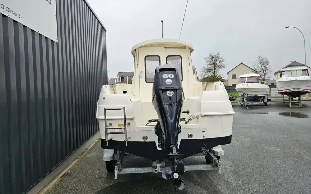 slider 19 Quicksilver 500 Pilothouse