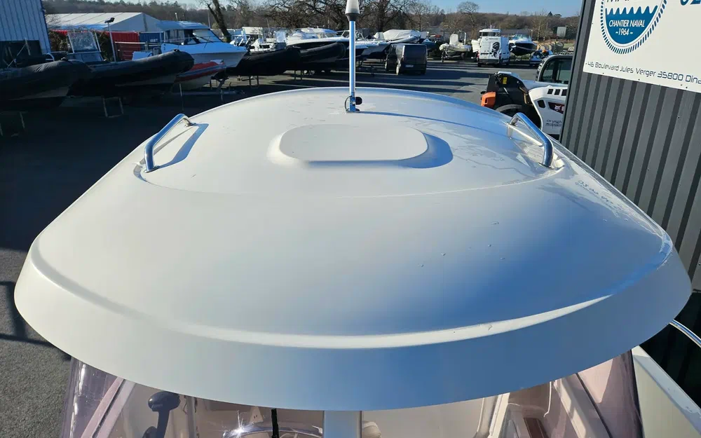 slider 2 Quicksilver 500 Pilothouse