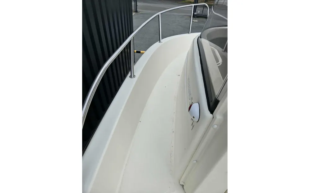 slider 3 Quicksilver  500 Pilothouse