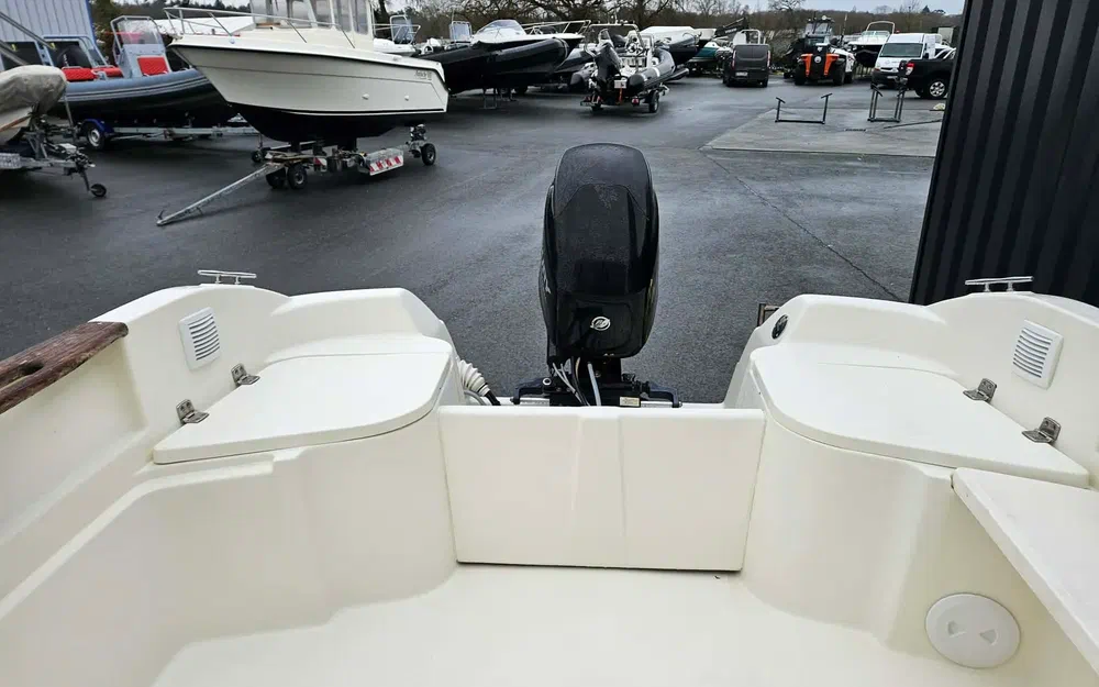 slider 4 Quicksilver 500 Pilothouse