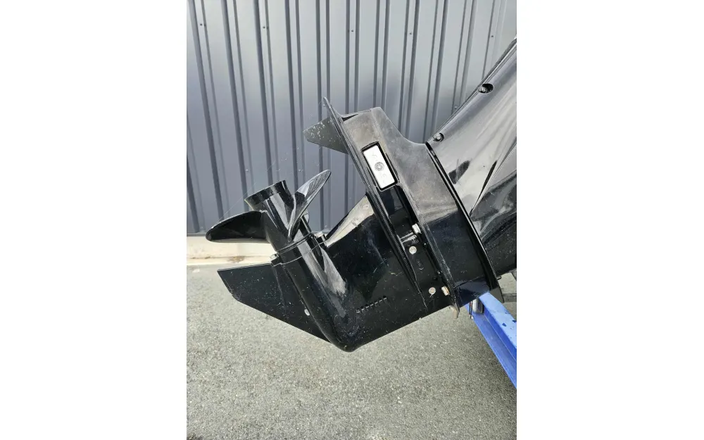 slider 4 Quicksilver  500 Pilothouse