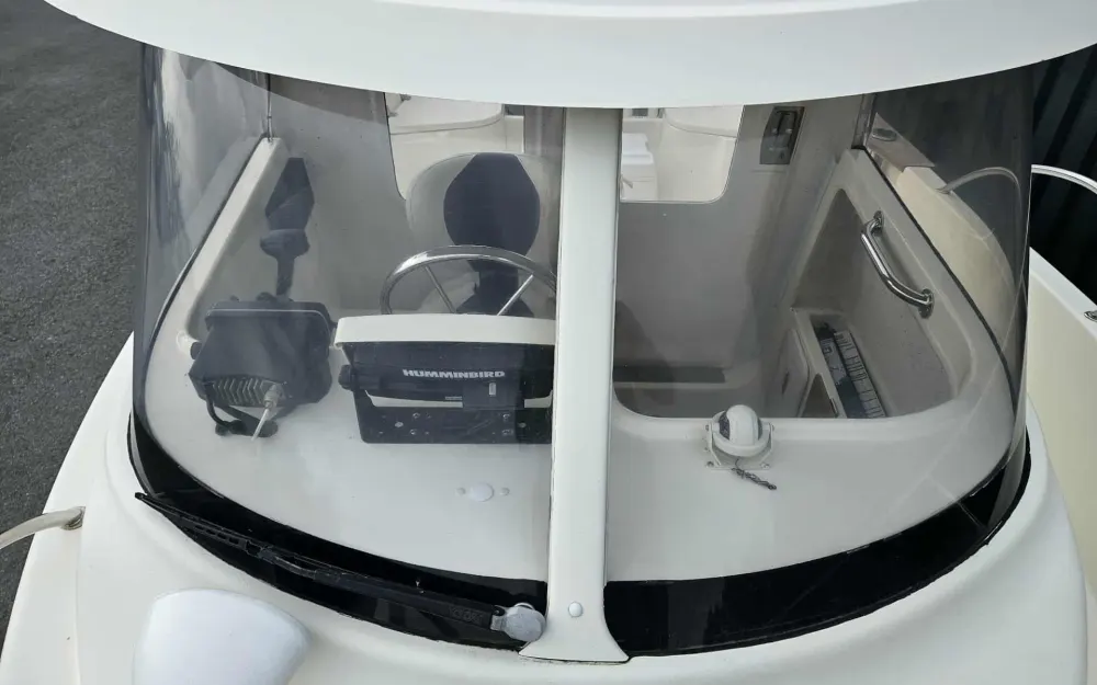 slider 6 Quicksilver  500 Pilothouse