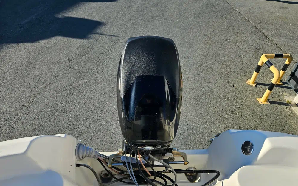 slider 9 Quicksilver 500 Pilothouse