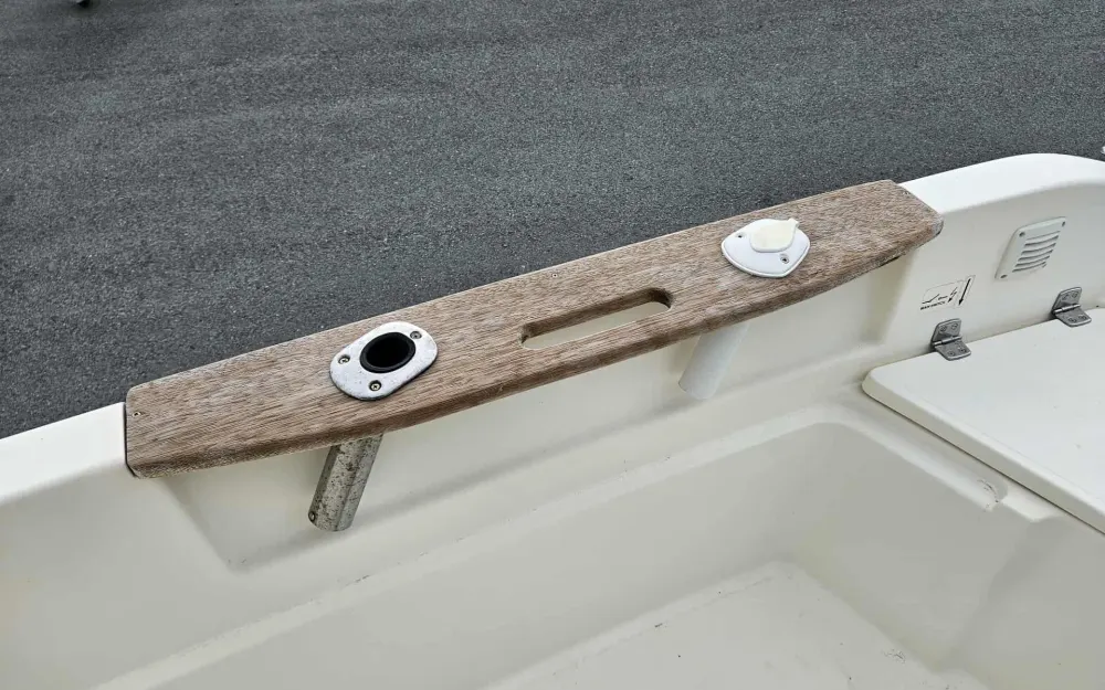 slider 9 Quicksilver  500 Pilothouse