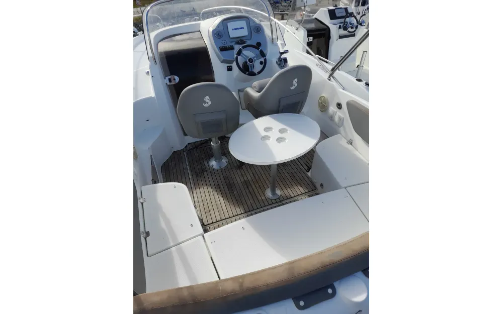 slider 6 Beneteau Flyer 750 Sun Deck