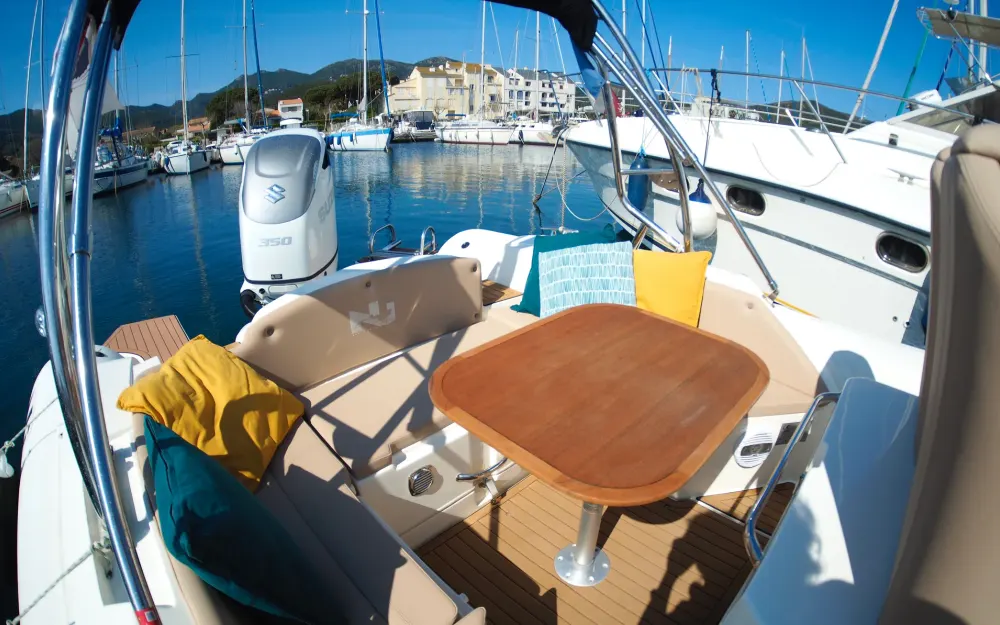 slider 7 Nuova Jolly Prince 28 Sport Cabine
