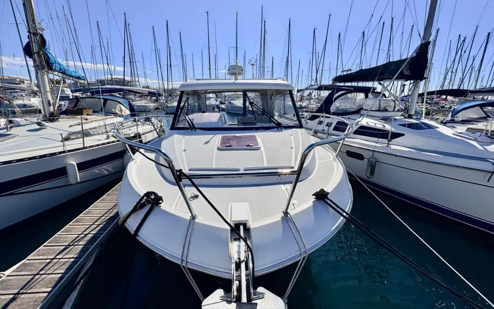 slider 1 Beneteau Antares 8.80