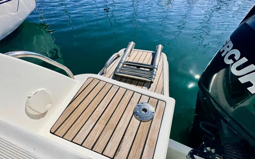 slider 2 Beneteau Antares 8.80