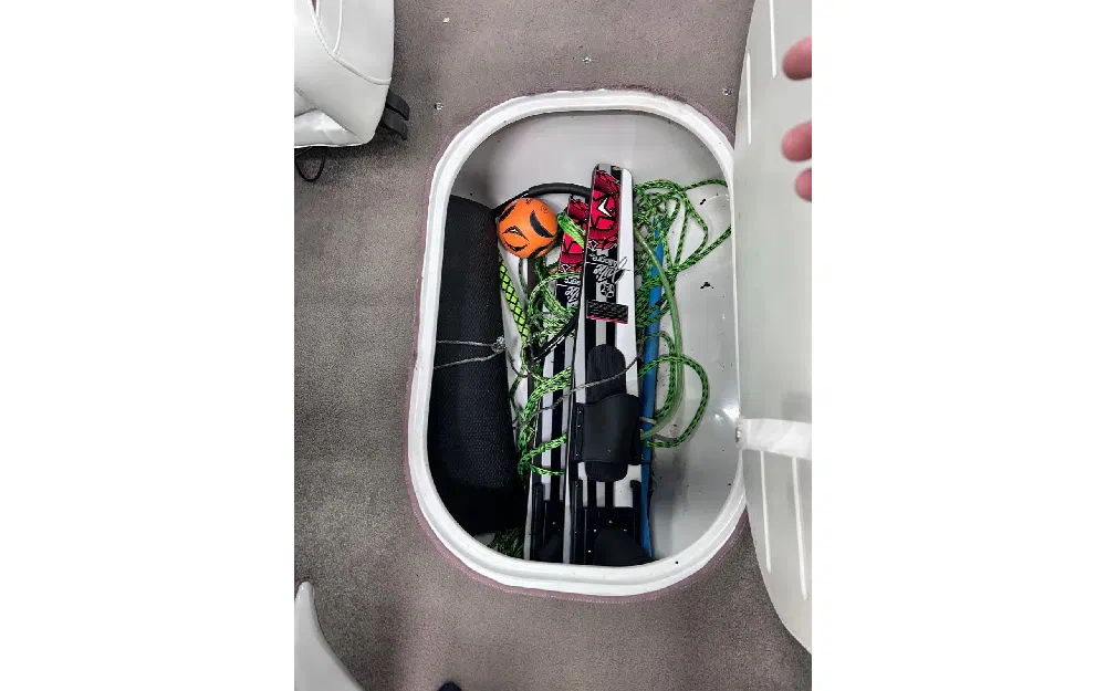 slider 9 Four Winns Horizon 190