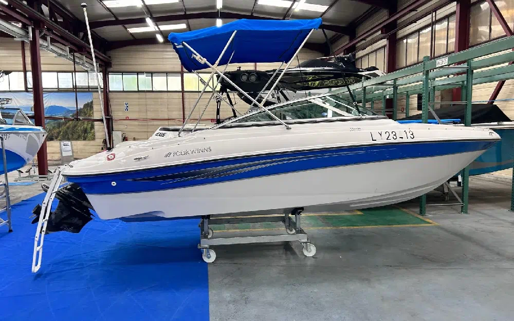 slider 0 Four Winns Horizon 190