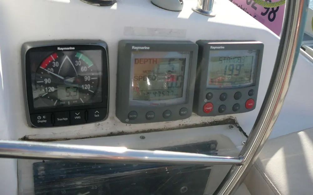 slider 7 Jeanneau Sun Odyssey 40