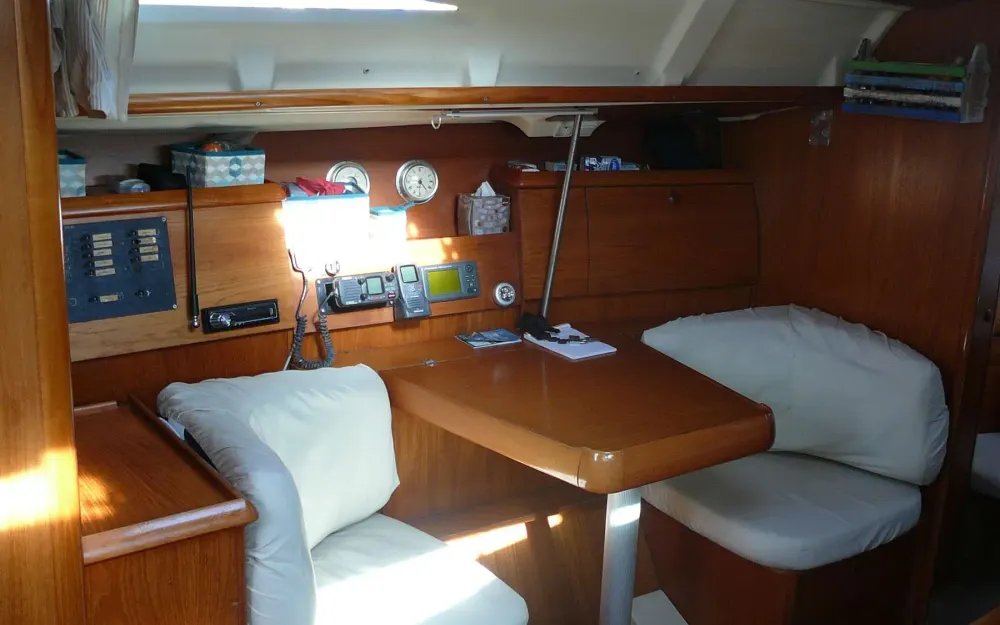 slider 2 Jeanneau Sun Odyssey 40