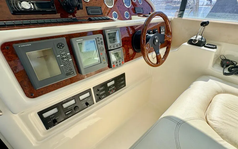 slider 22 Jeanneau Prestige 36 Fly