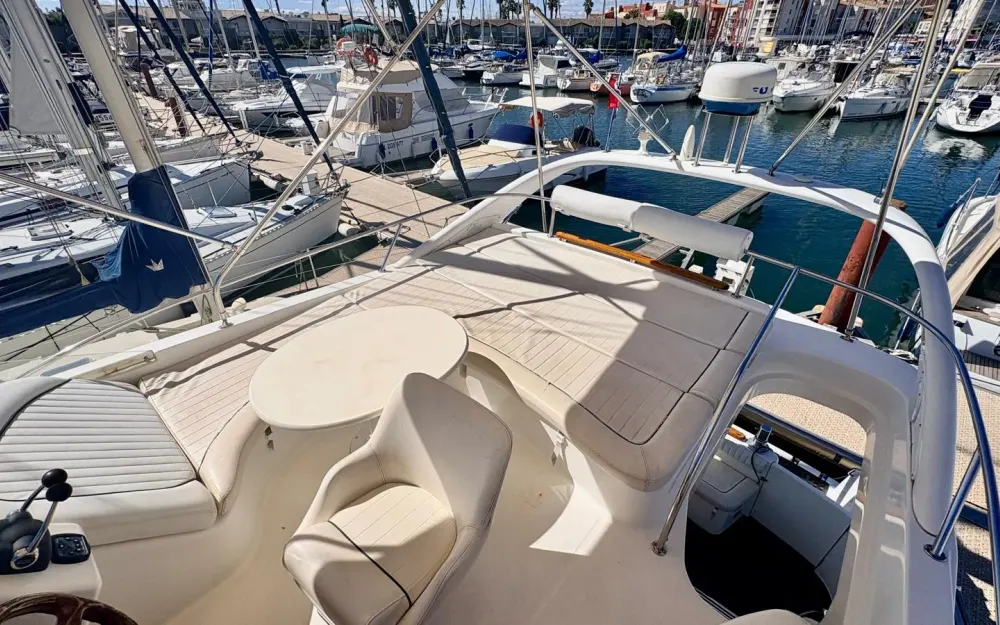 slider 7 Jeanneau Prestige 36 Fly