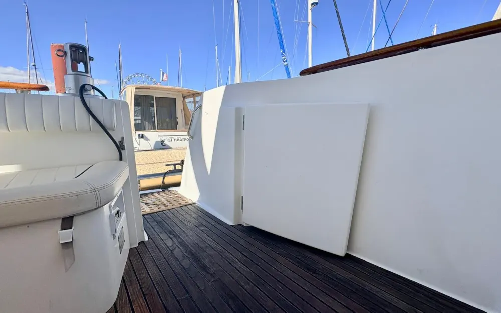slider 4 Jeanneau Prestige 36 Fly