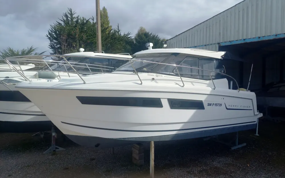 slider 0 Jeanneau Merry Fisher 855