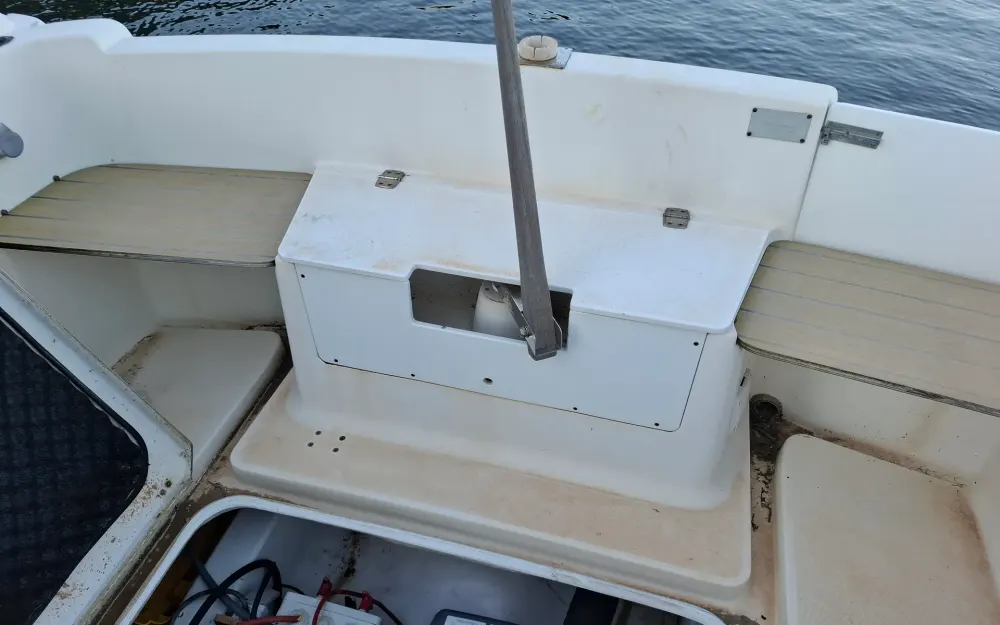 slider 12 Jeanneau Merry Fisher 635