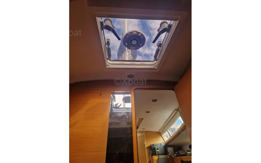 slider 9 Jeanneau Sun Odyssey 379 Perf