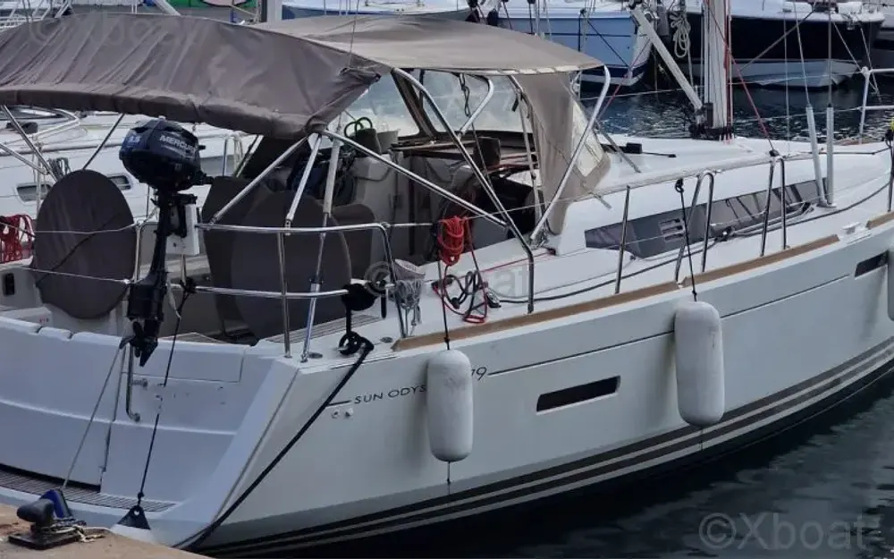 slider 2 Jeanneau Sun Odyssey 379 Perf