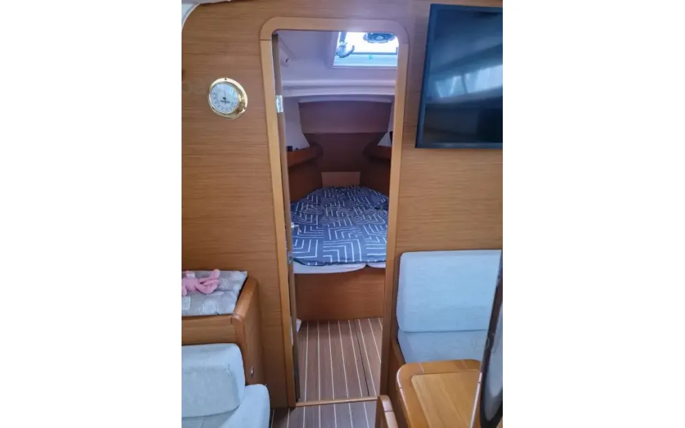 slider 3 Jeanneau Sun Odyssey 379 Perf