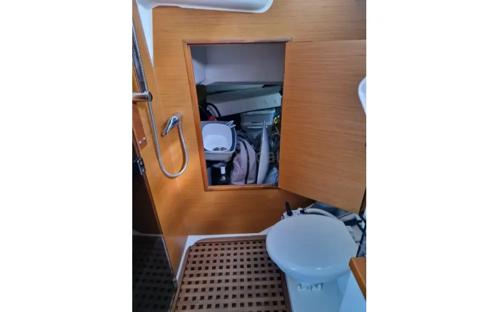 slider 6 Jeanneau Sun Odyssey 379 Perf