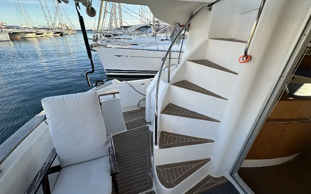 slider 27 Fountaine Pajot Maryland 37