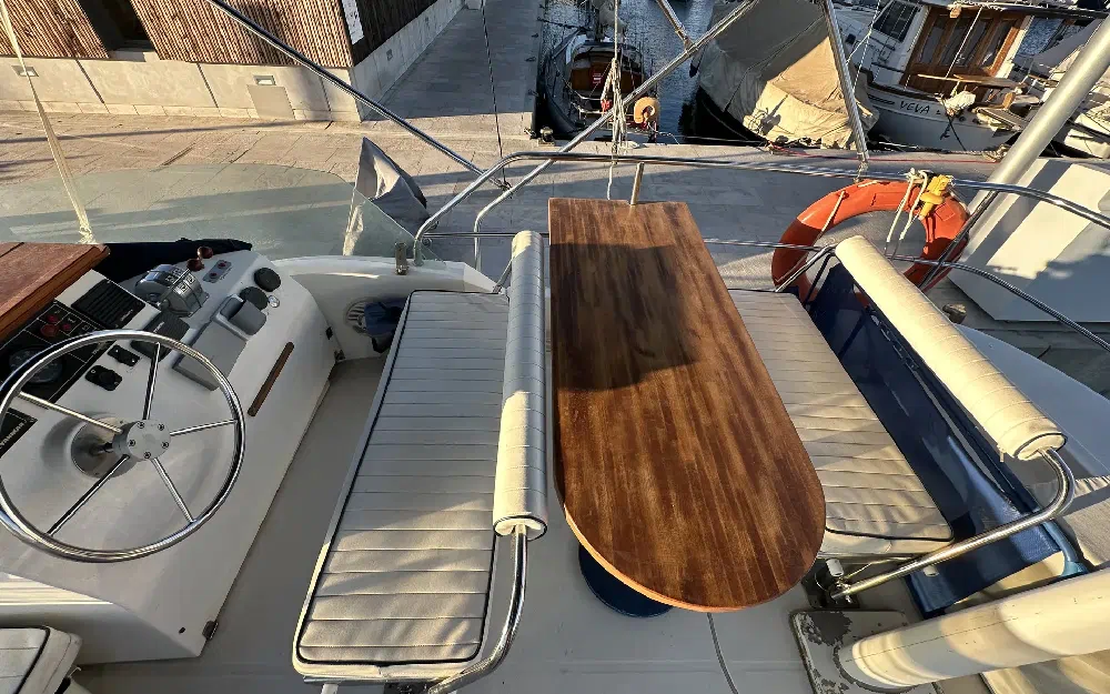 slider 32 Fountaine Pajot Maryland 37