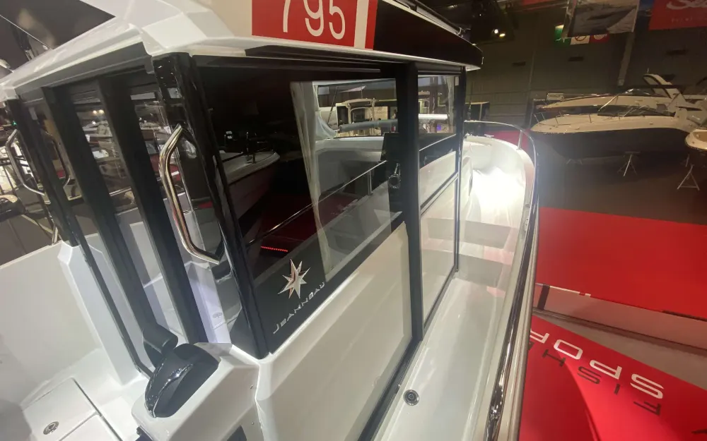 slider 4 Jeanneau Merry Fisher 795 Sport
